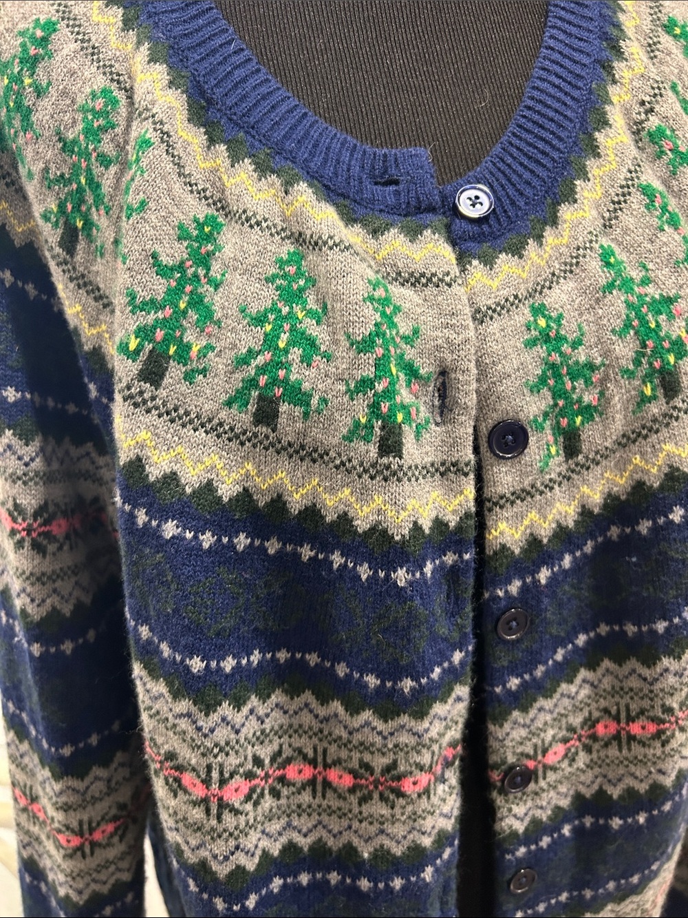 Talbots -Cardigan - Picture 2 of 9